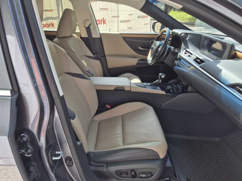 Lexus ES 300h | 7