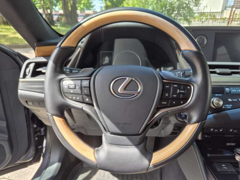 Lexus ES 300h | 10