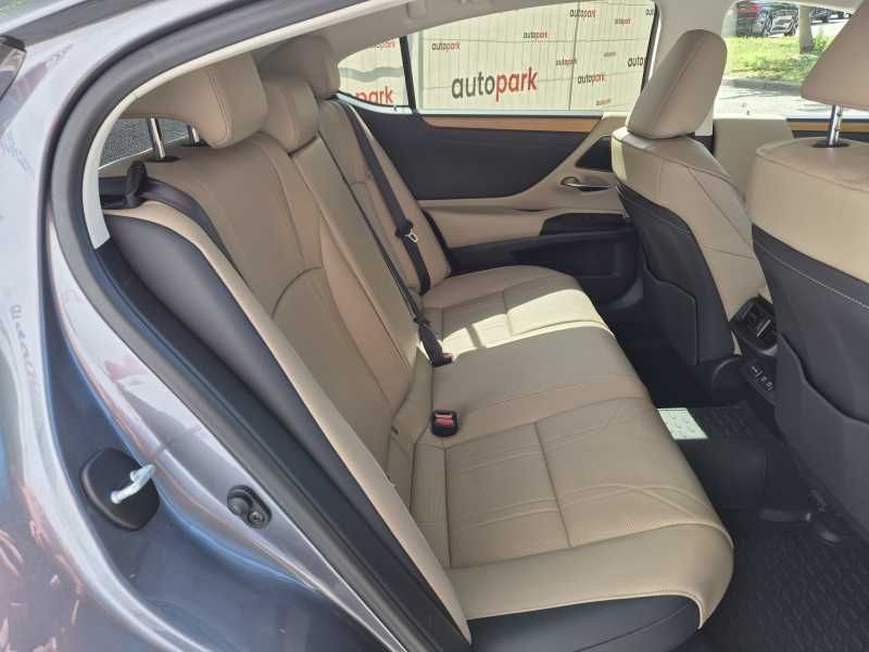 Lexus ES 300h | 5