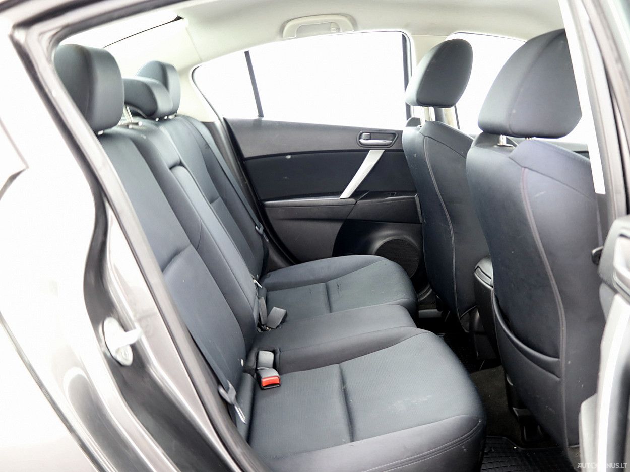 Mazda 3 | 6