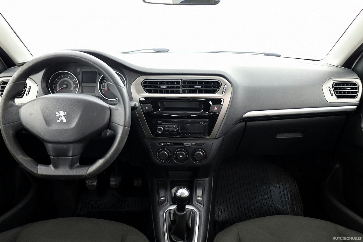 Peugeot 301 | 4