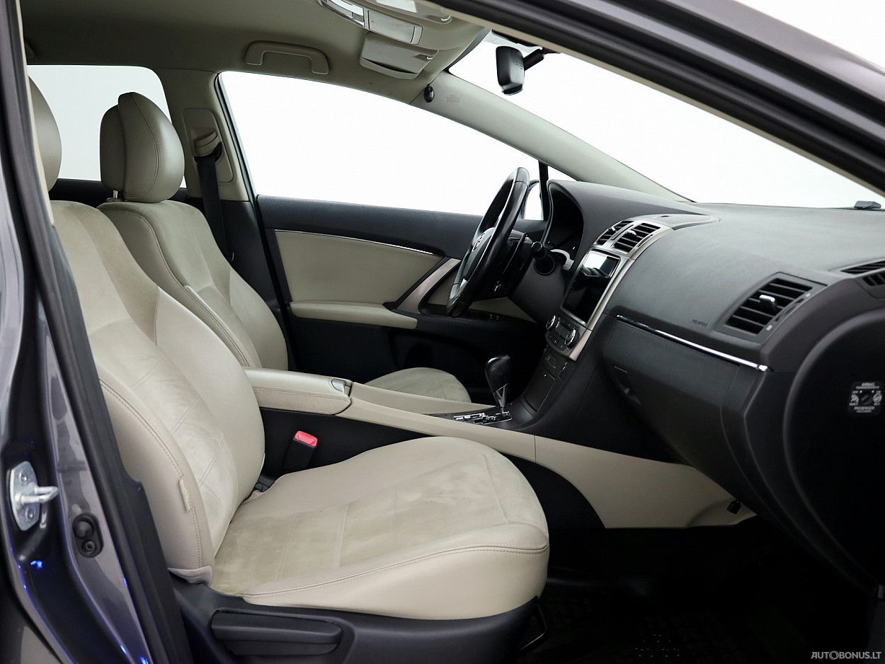 Toyota Avensis | 5