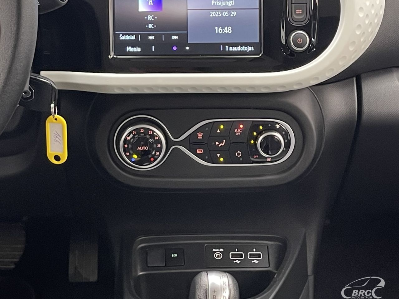 Renault Twingo | 12