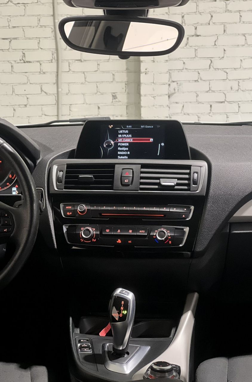 BMW 120 | 8