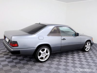 Mercedes-Benz E230 | 2