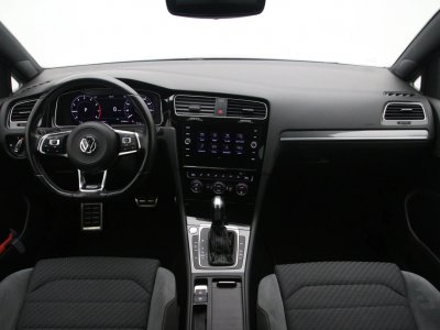 Volkswagen Golf | 1