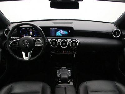 Mercedes-Benz CLA180 | 1