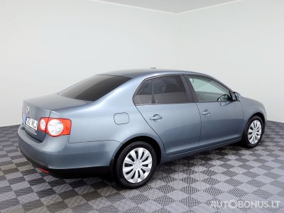Volkswagen Jetta | 2