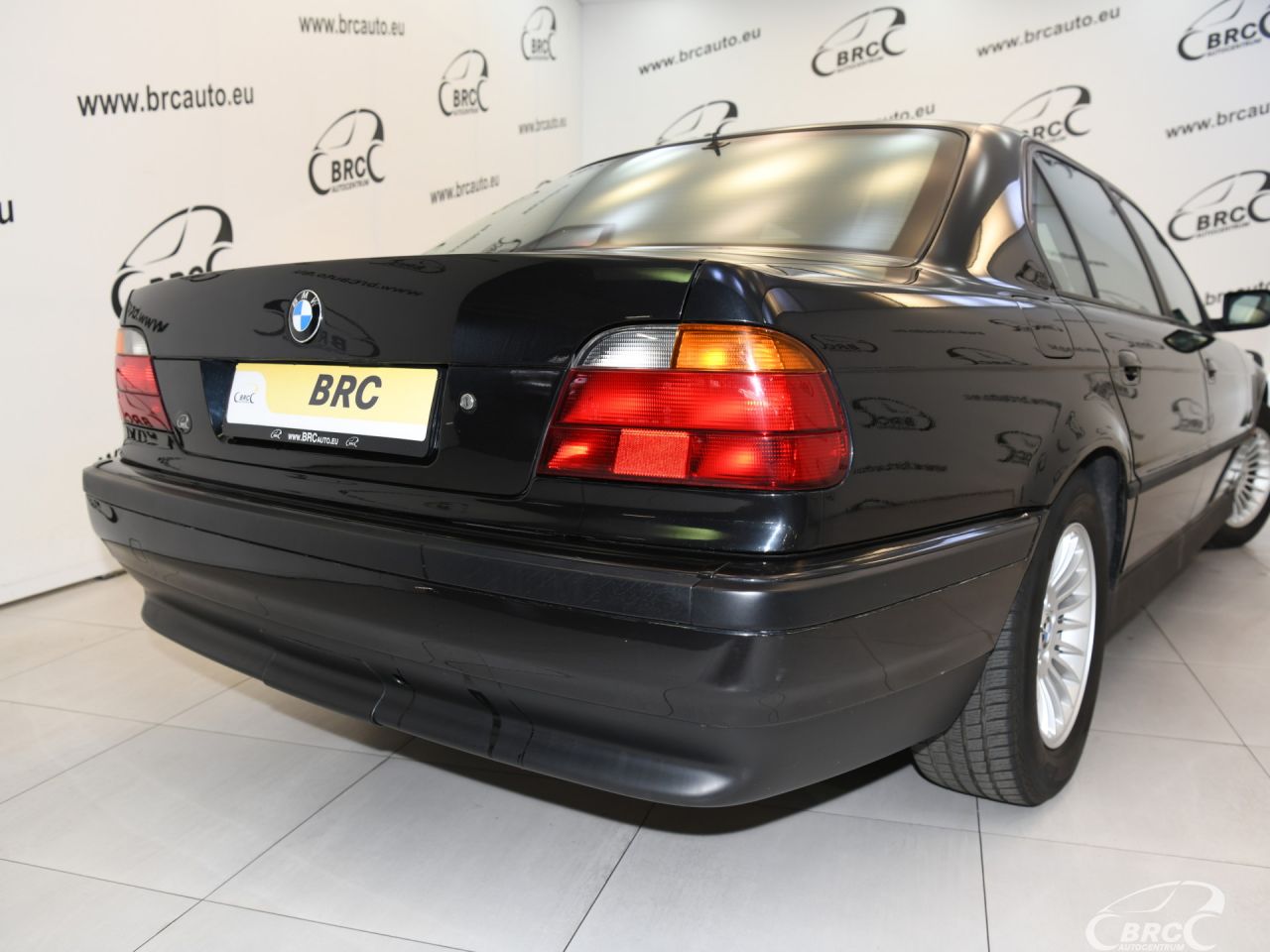 BMW 750 | 49