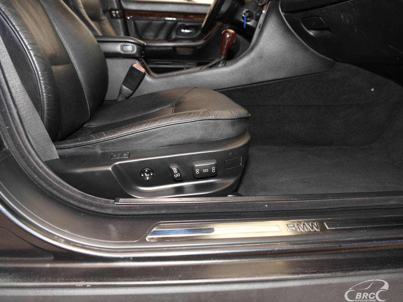 BMW 750 | 5
