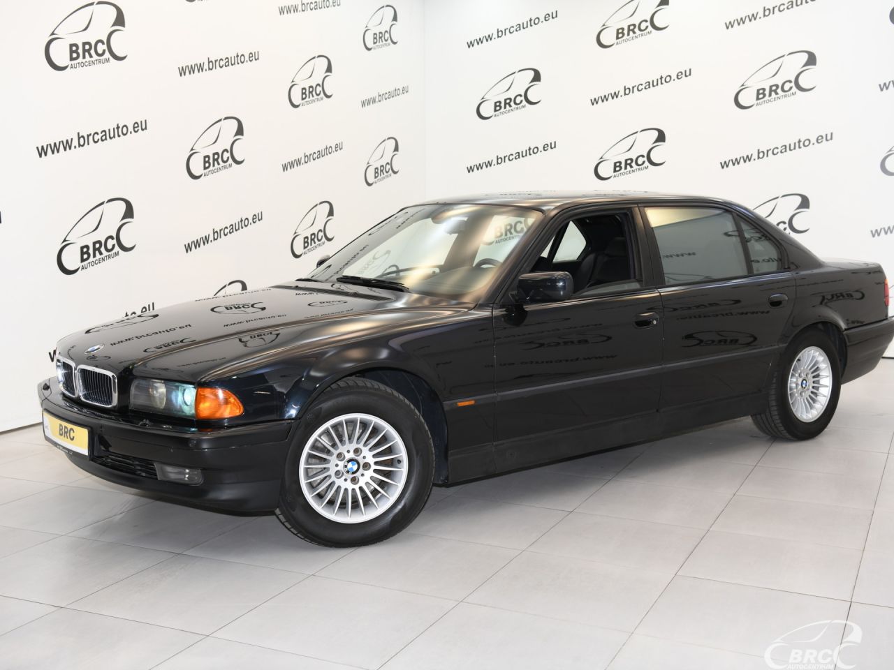 BMW 750, 5.4 l., sedanas
