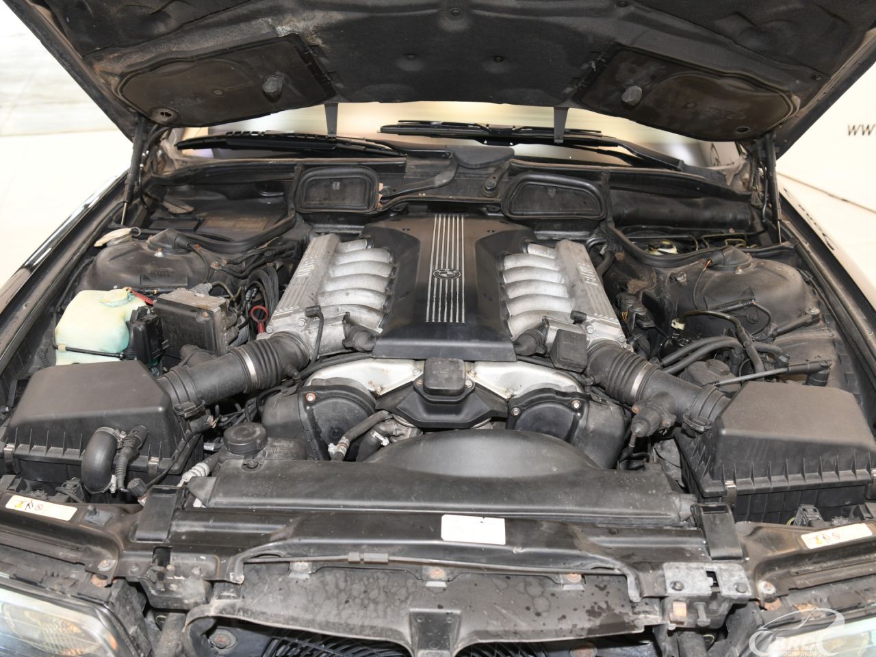 BMW 750 | 42