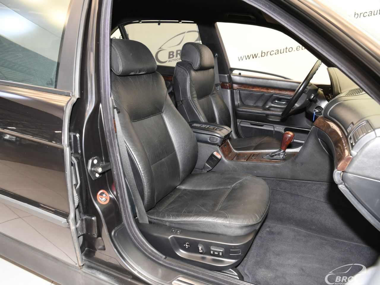 BMW 750 | 6
