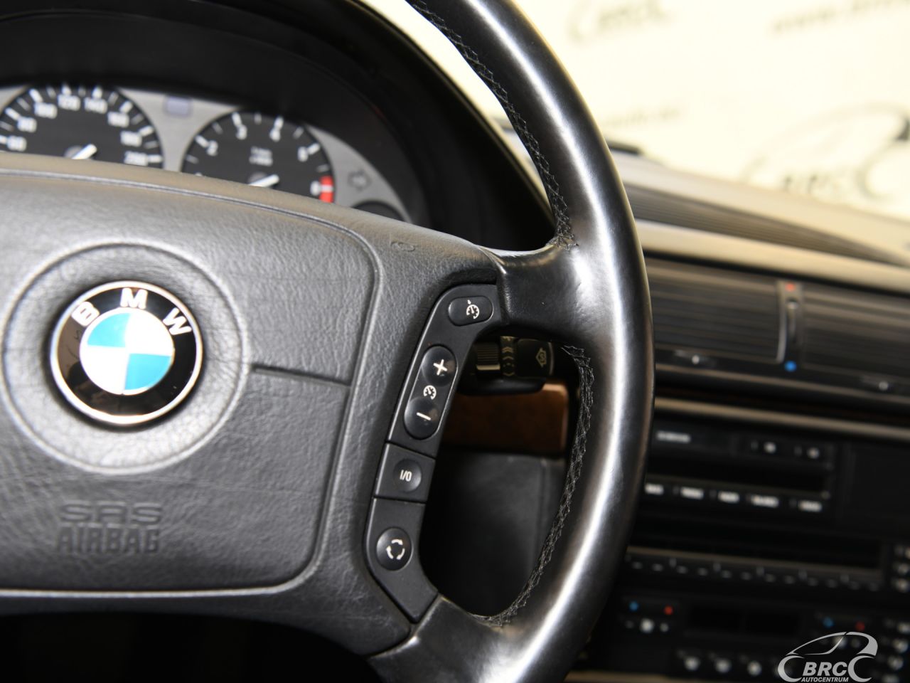 BMW 750 | 30