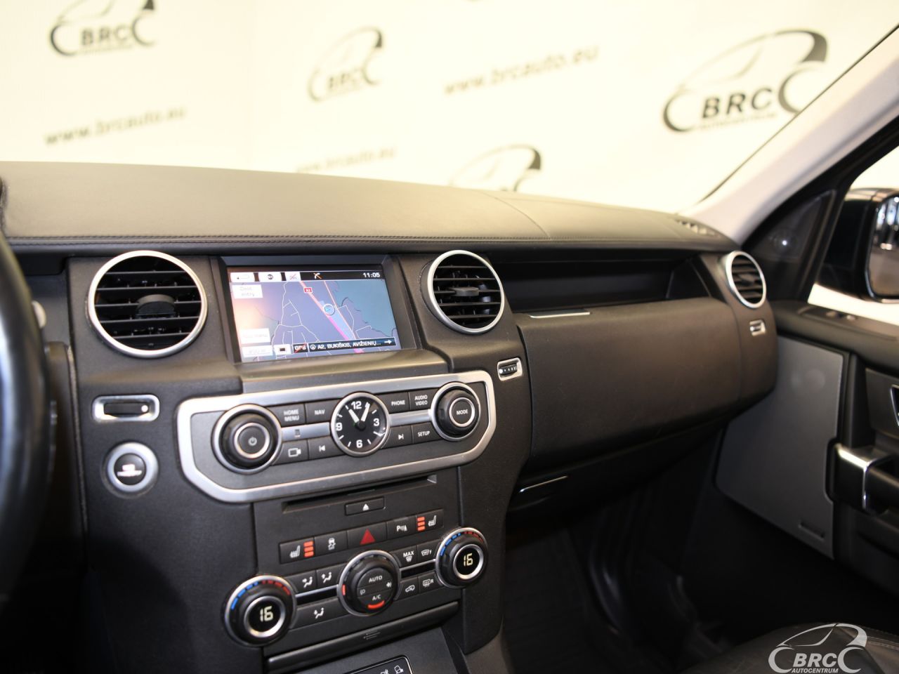 Land Rover Discovery | 28