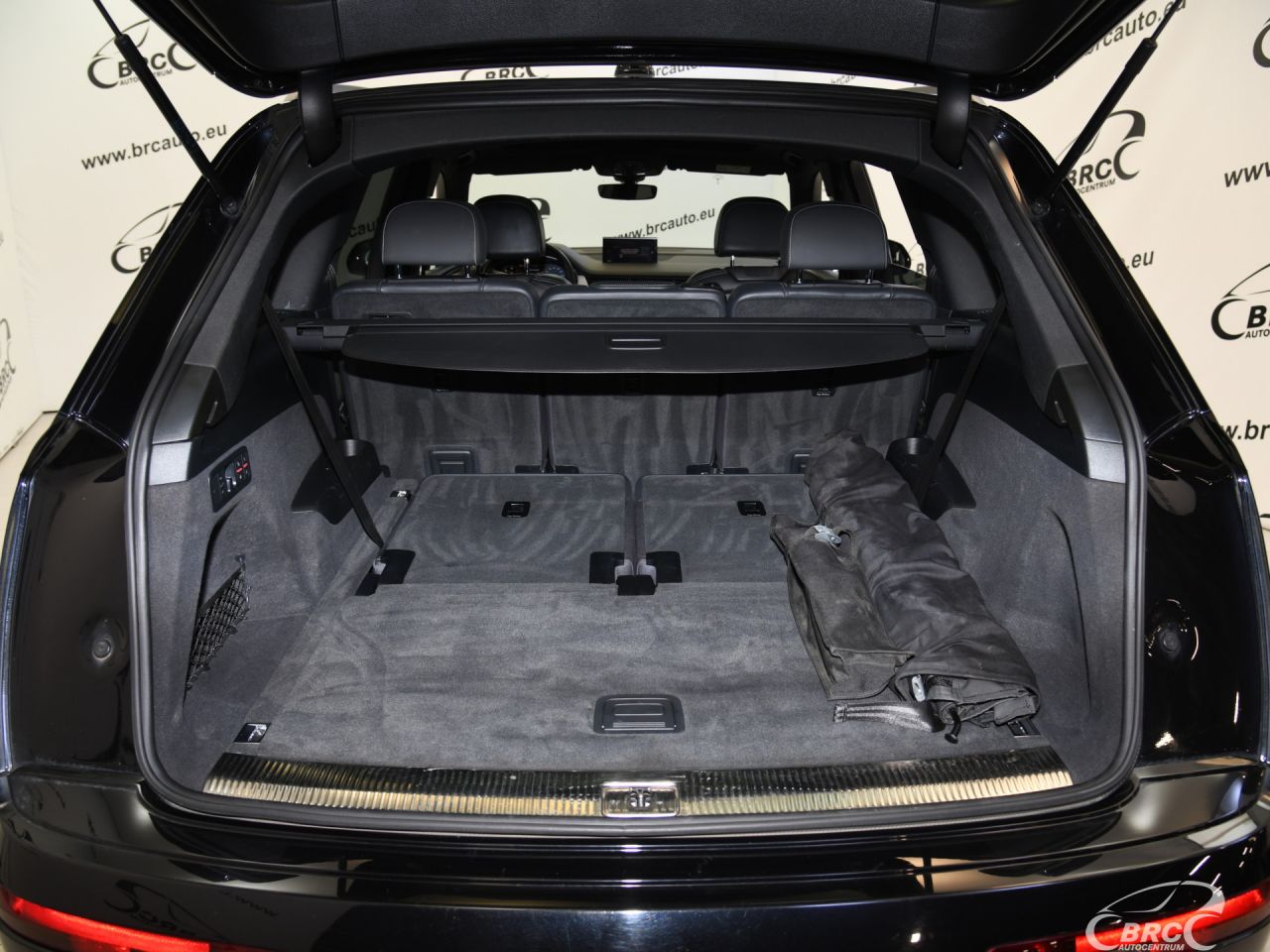 Audi Q7 | 48
