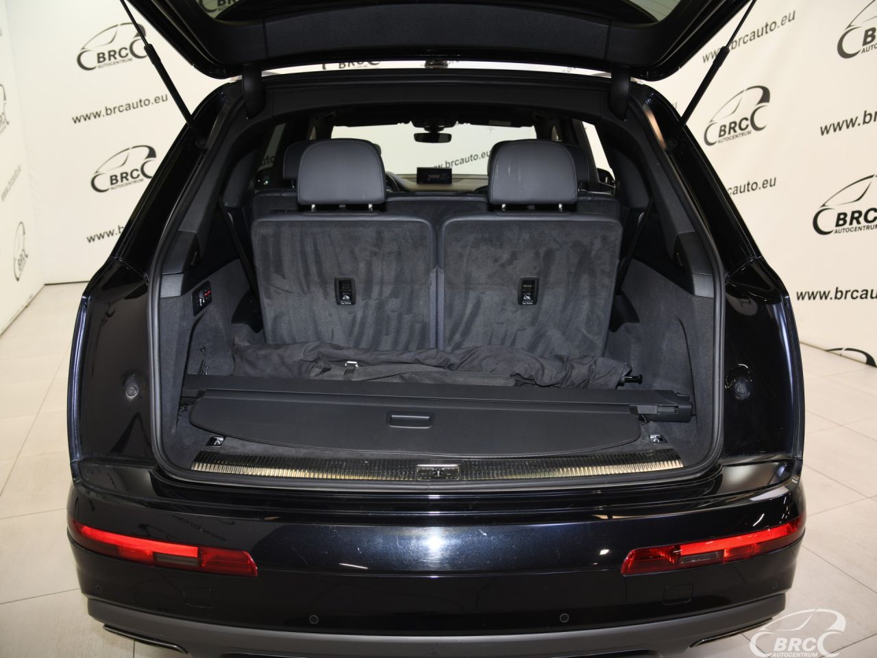 Audi Q7 | 49