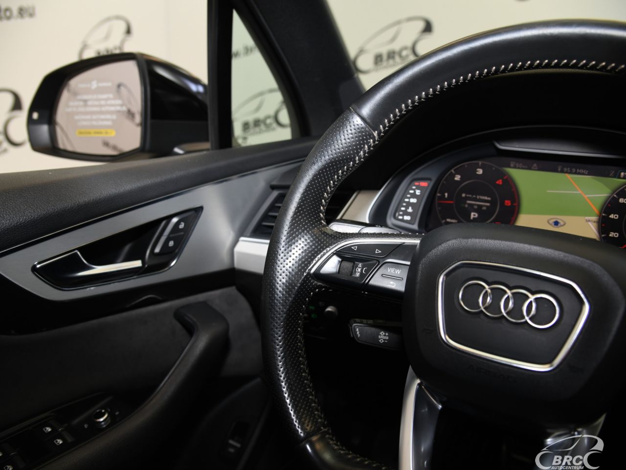 Audi Q7 | 33