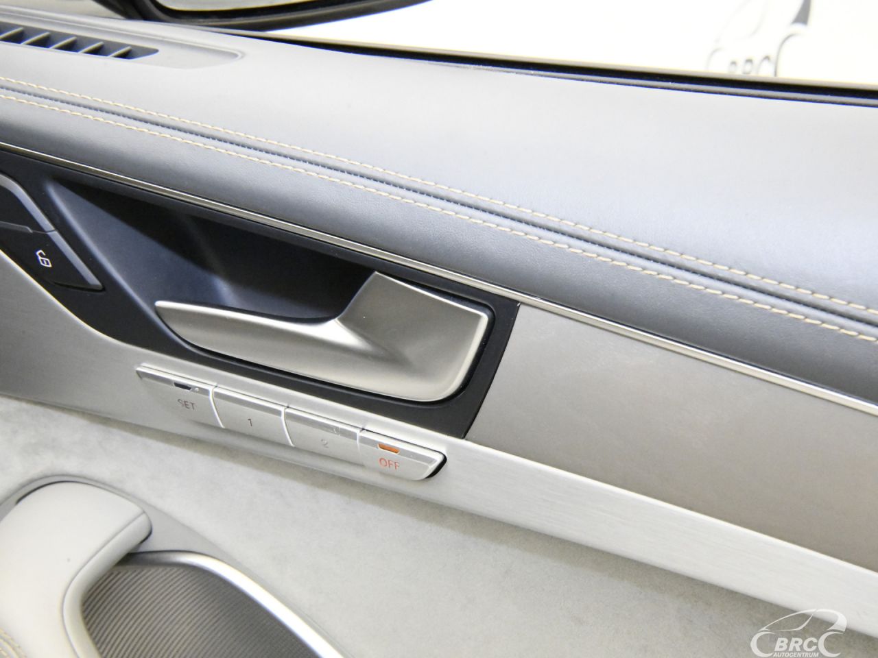 Audi A8 | 8