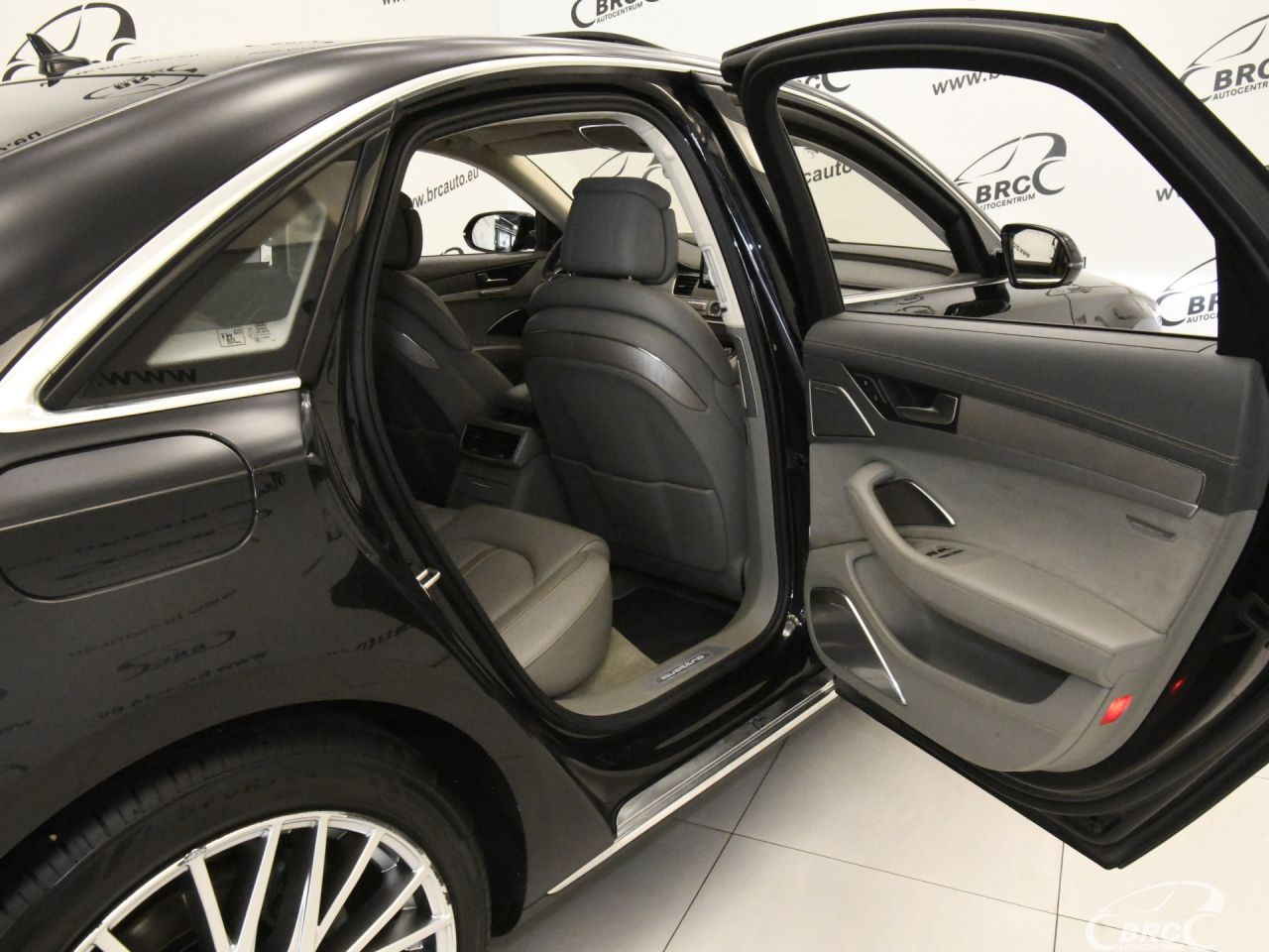 Audi A8 | 14