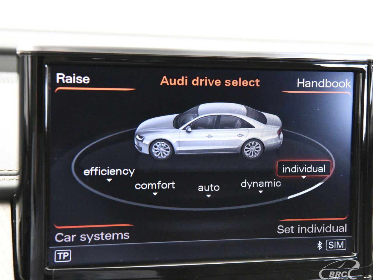 Audi A8 | 44
