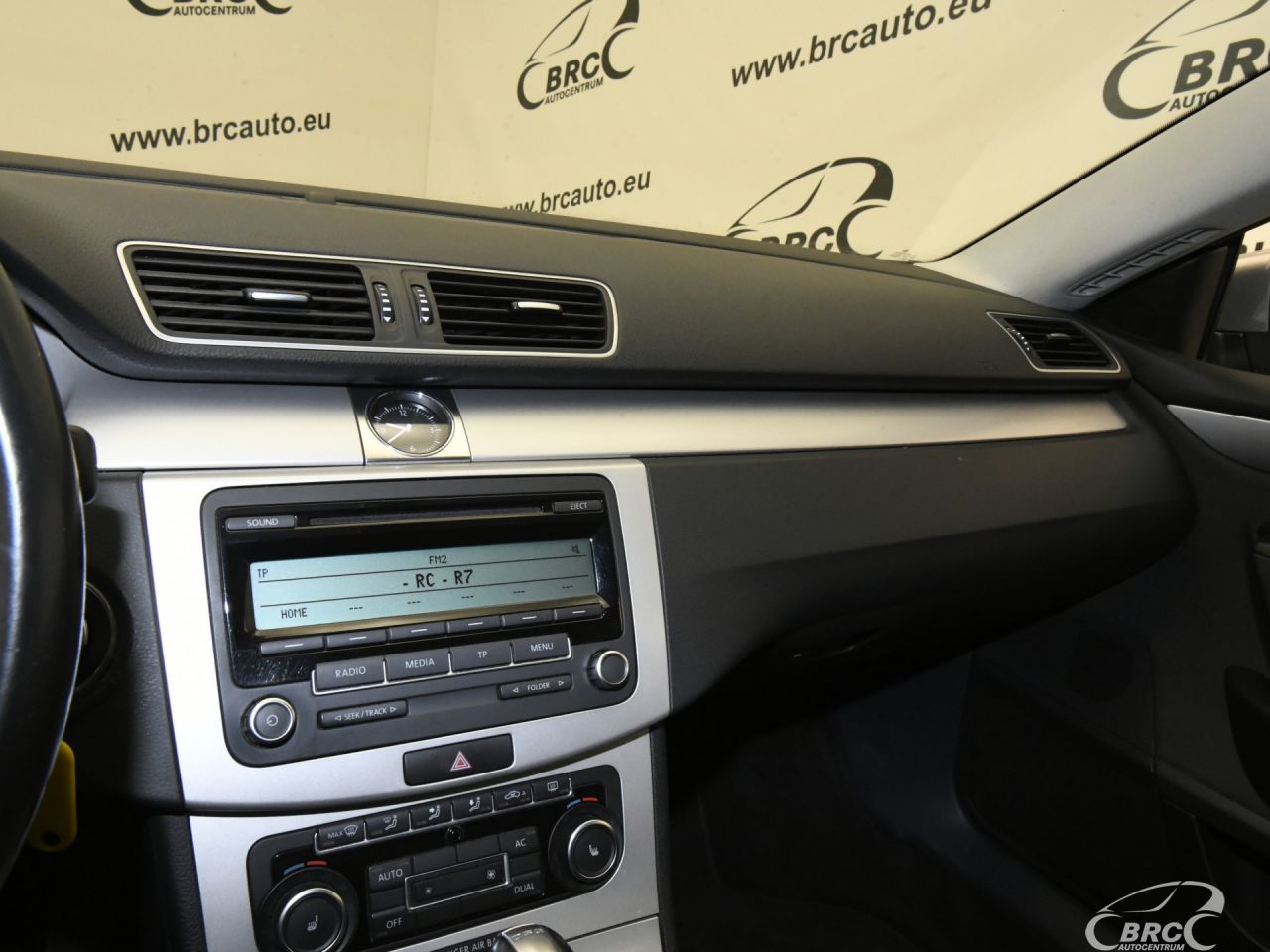 Volkswagen Passat | 27