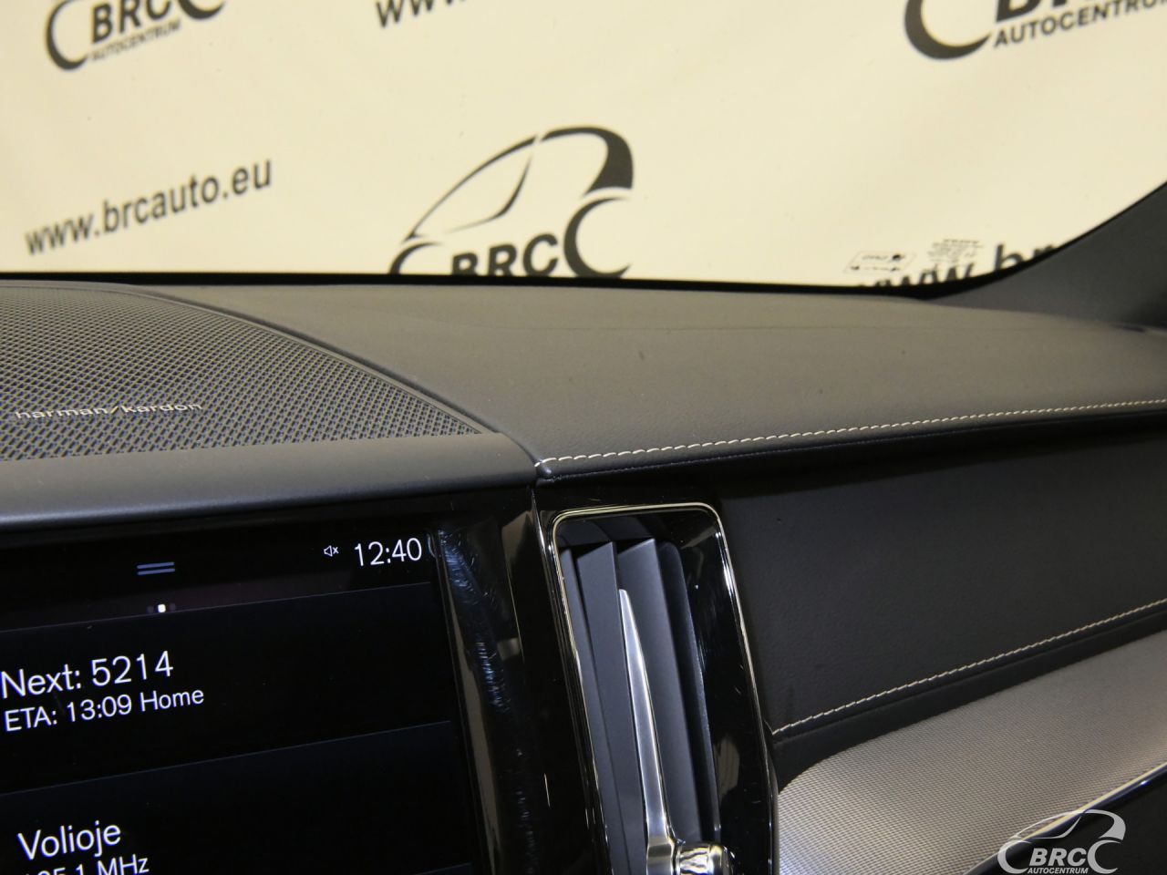 Volvo XC60 | 40