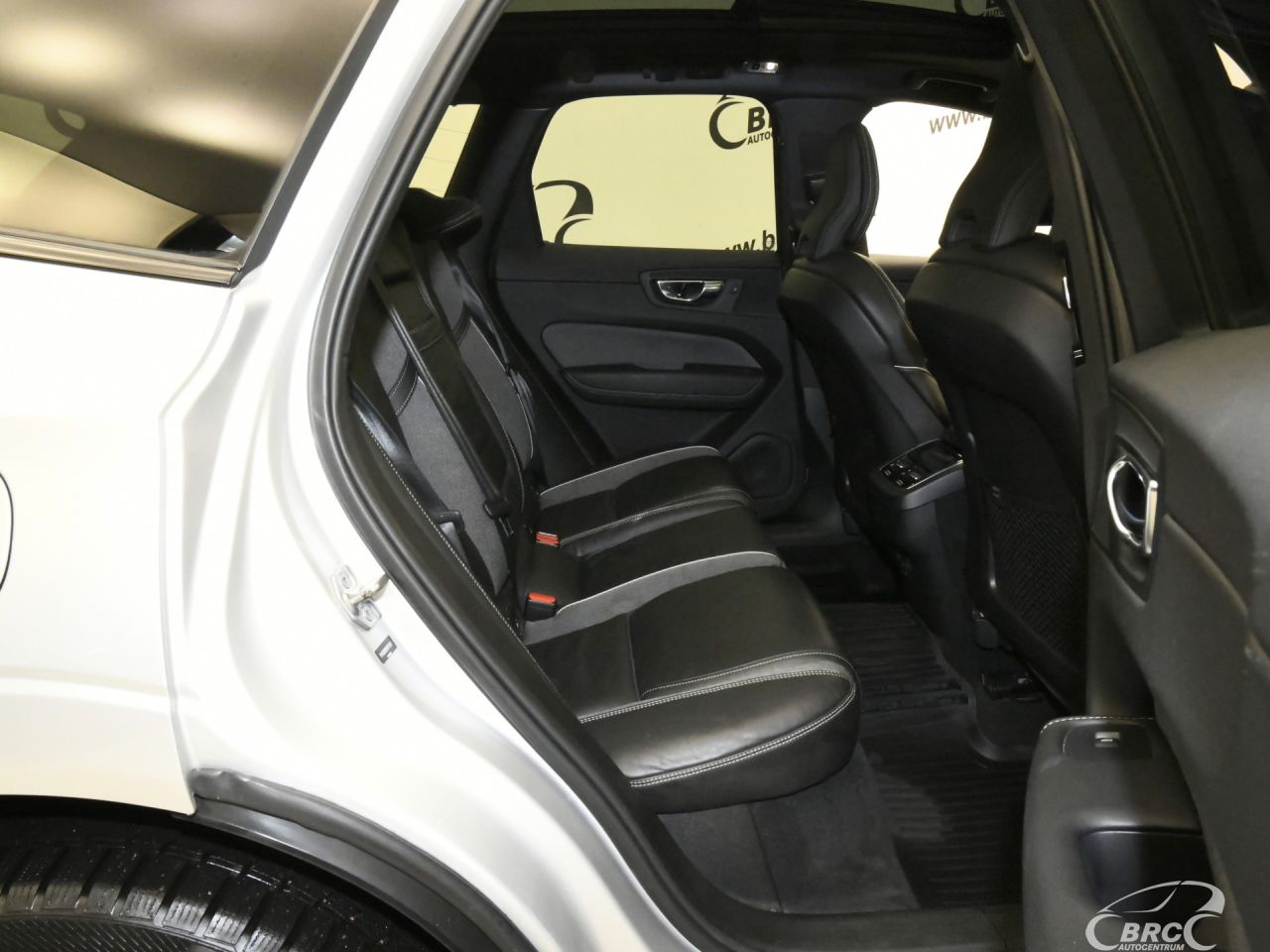 Volvo XC60 | 9