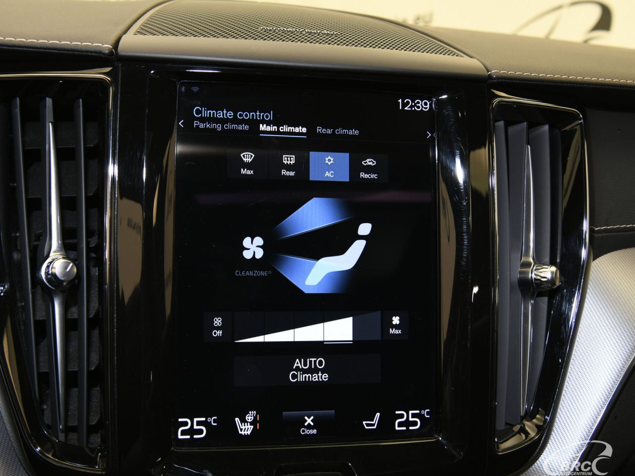 Volvo XC60 | 38