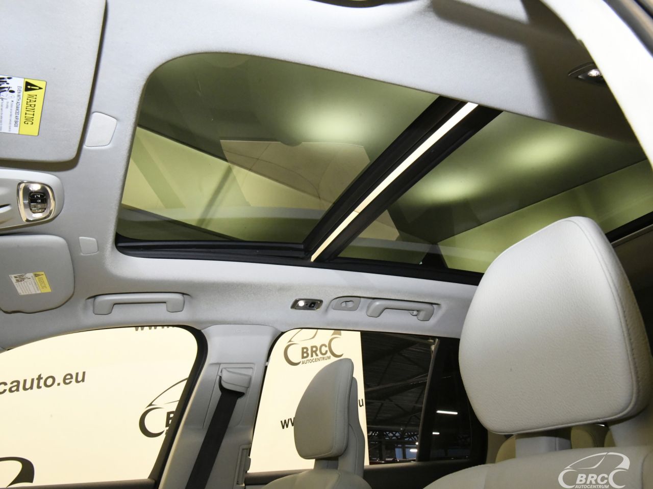 Volvo XC90 | 25