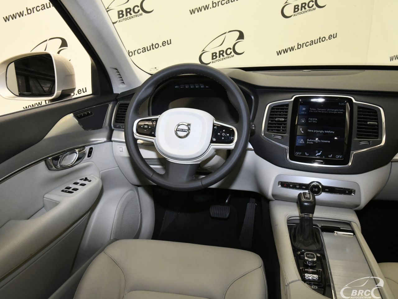 Volvo XC90 | 14