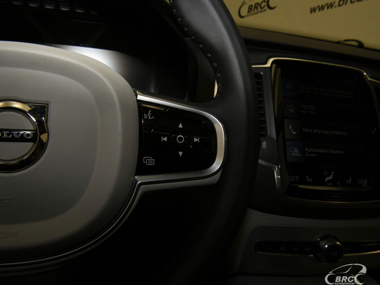 Volvo XC90 | 30