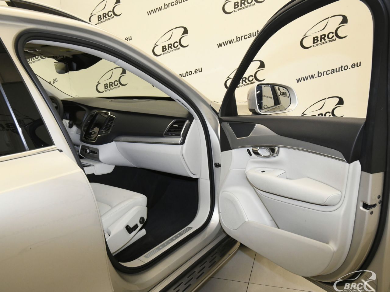 Volvo XC90 | 7