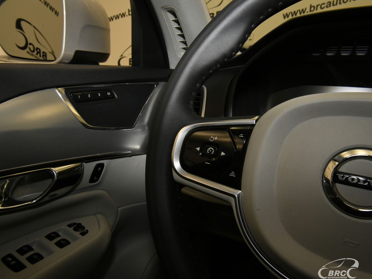 Volvo XC90 | 31