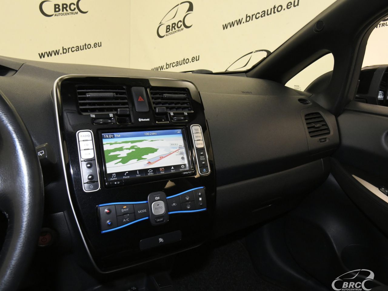 Nissan Leaf | 24