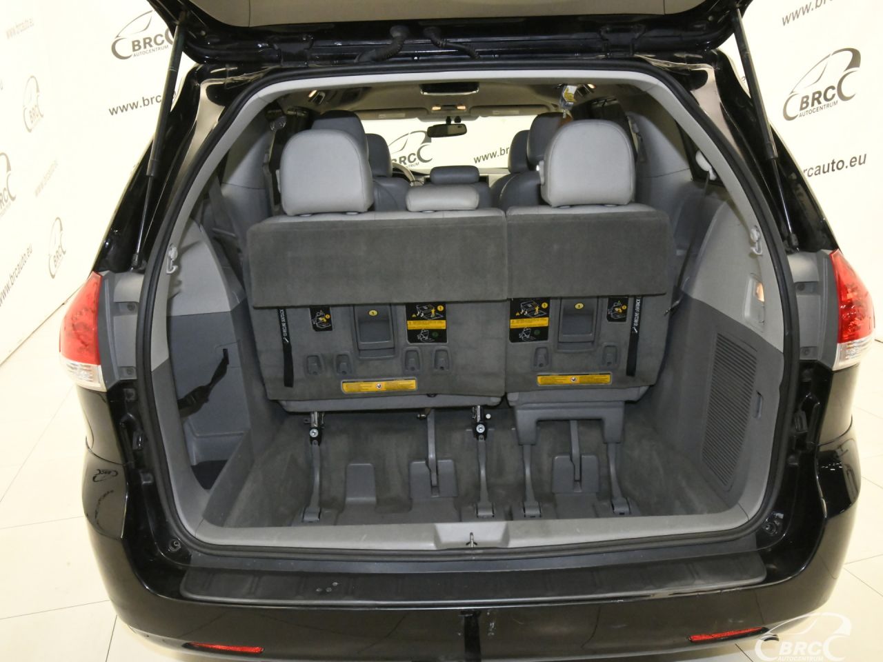 Toyota Sienna | 40