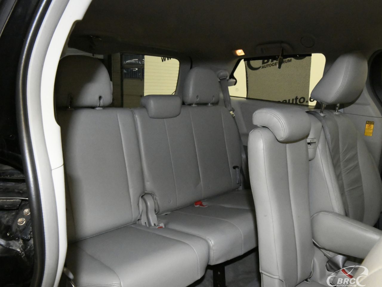 Toyota Sienna | 13