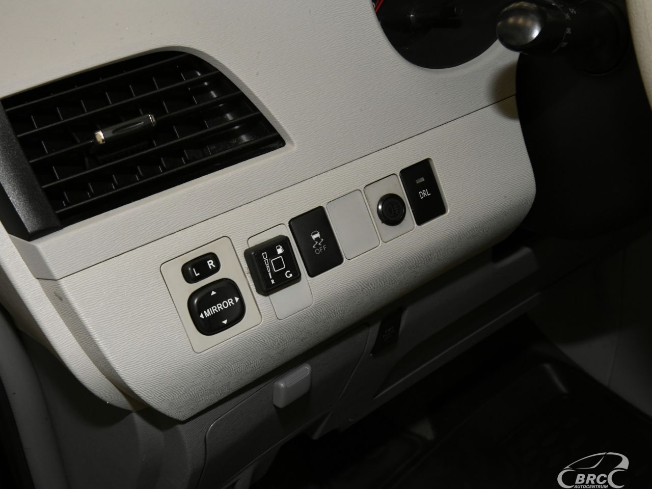 Toyota Sienna | 26