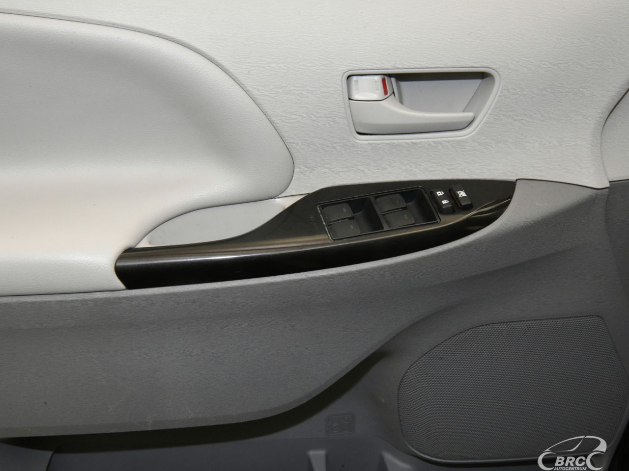 Toyota Sienna | 21