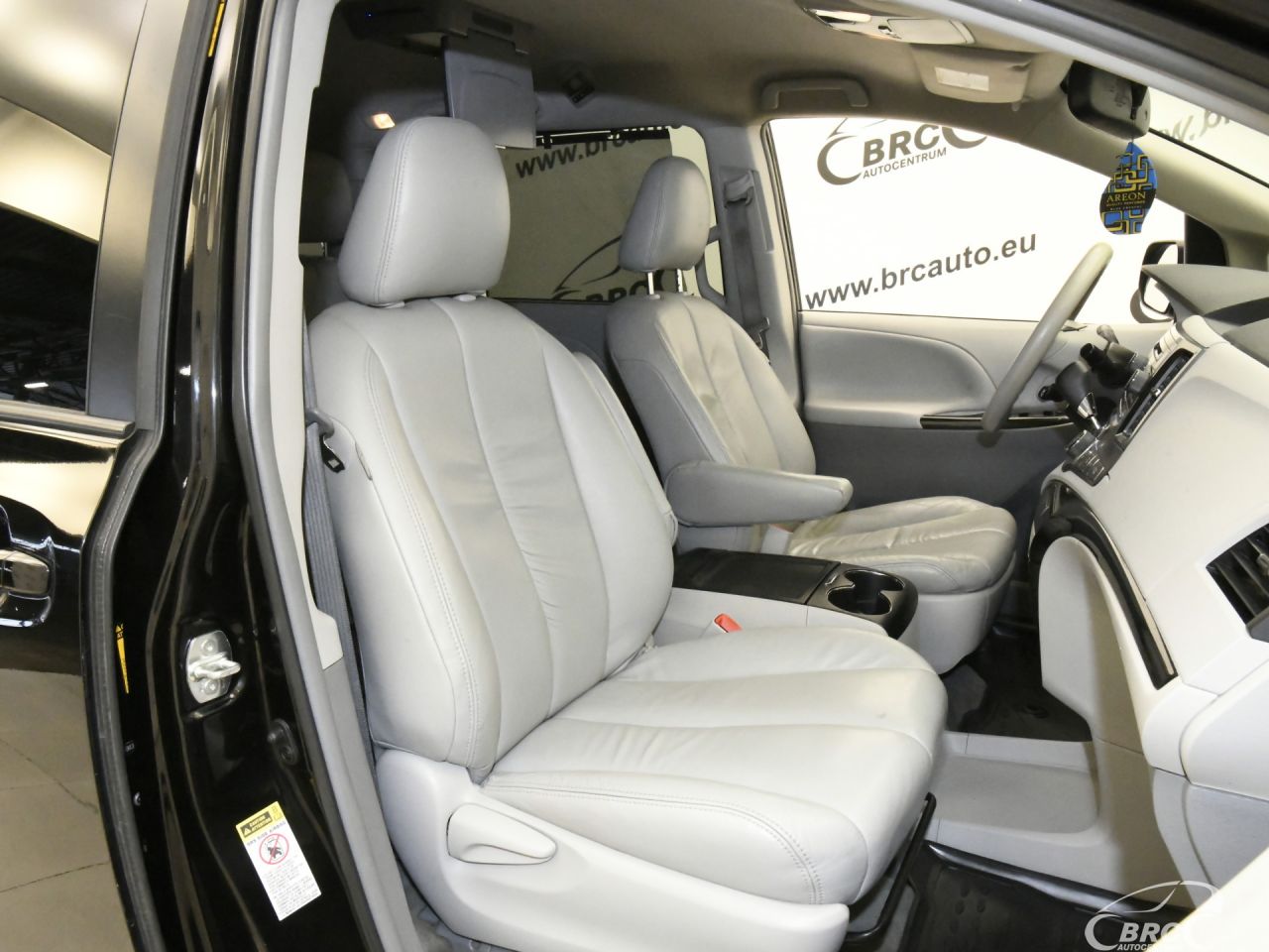 Toyota Sienna | 6