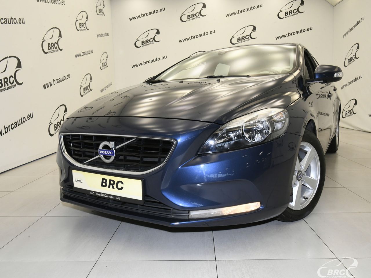 Volvo V40 | 43