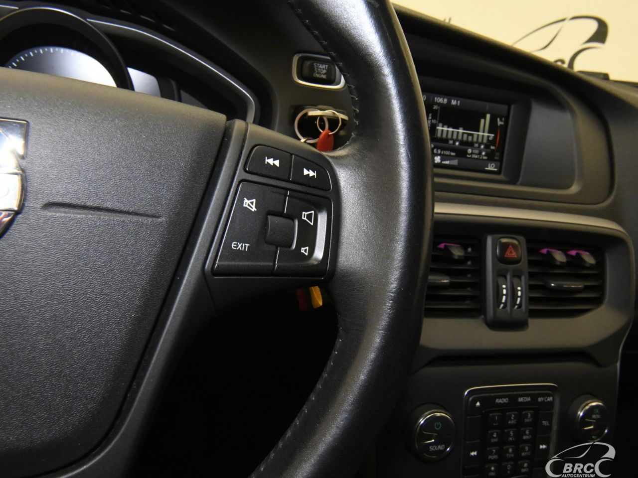 Volvo V40 | 27