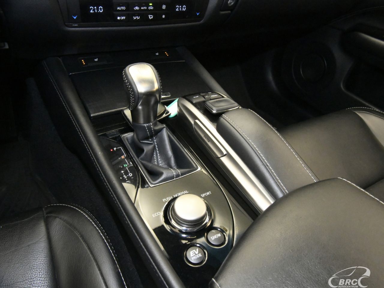 Lexus GS 300h | 26