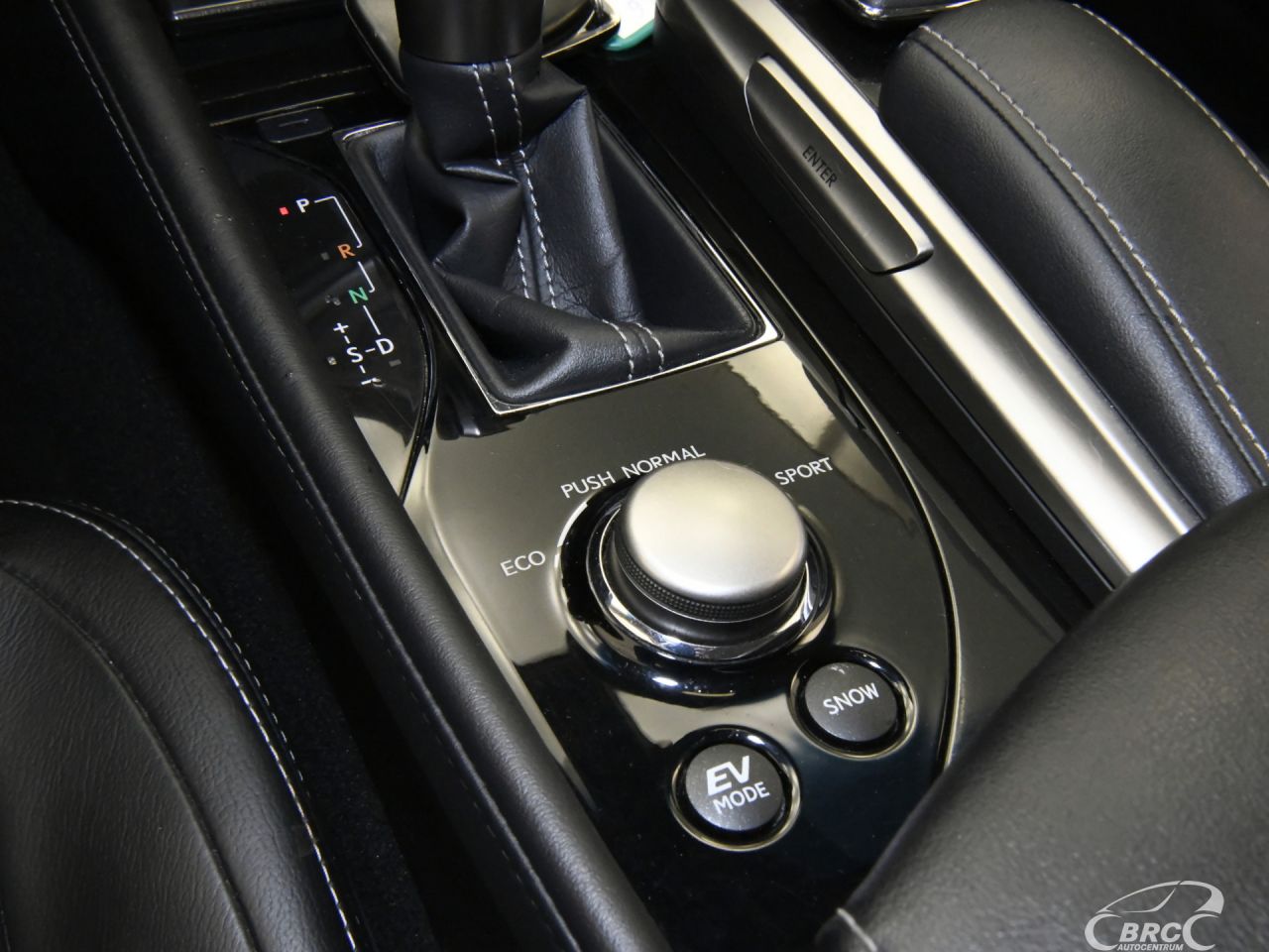 Lexus GS 300h | 27