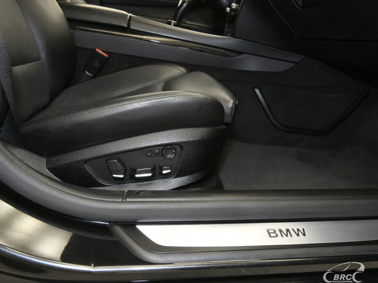BMW 750 | 4