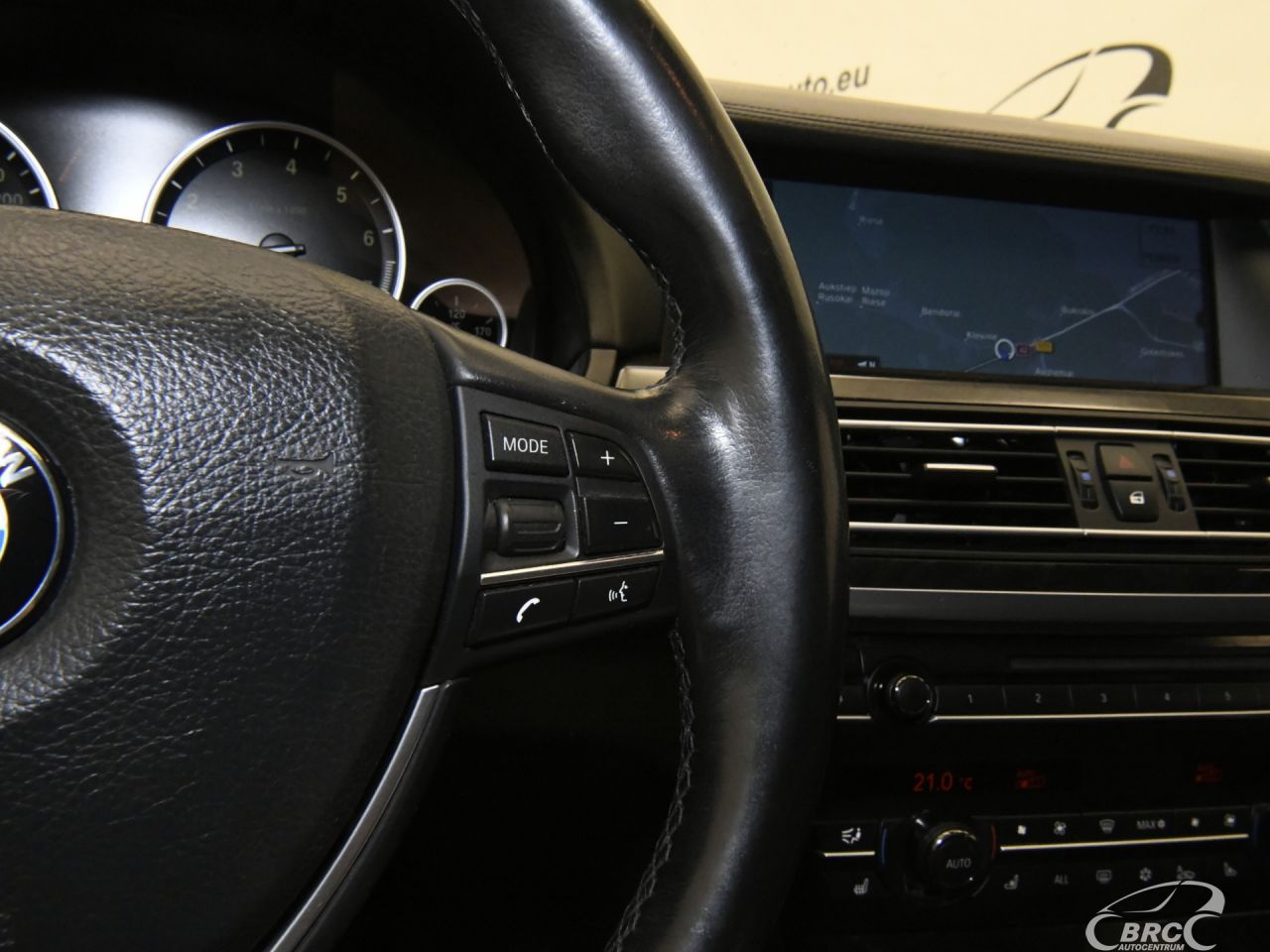BMW 750 | 33