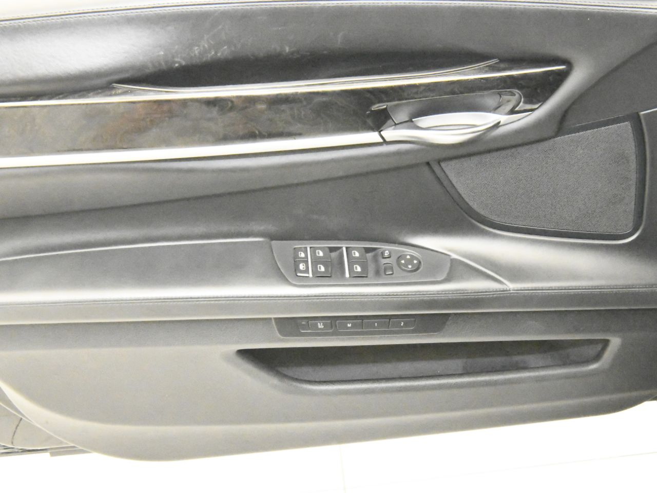 BMW 750 | 21