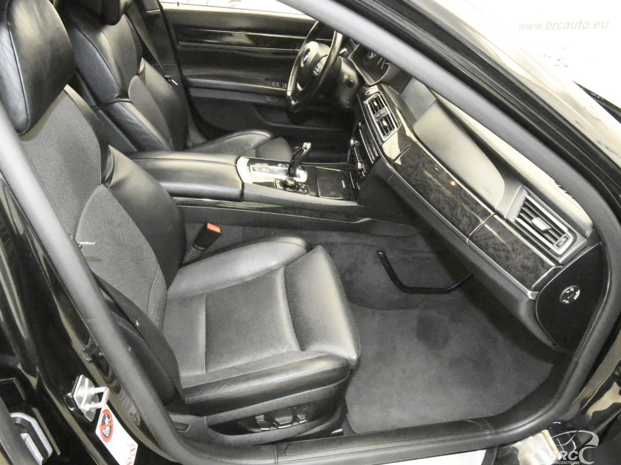 BMW 750 | 5