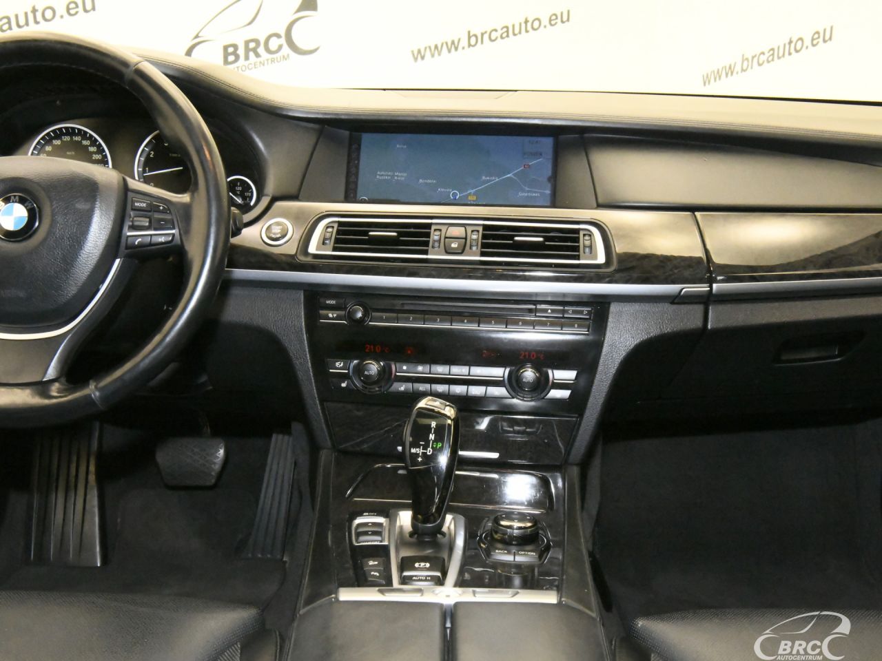 BMW 750 | 16