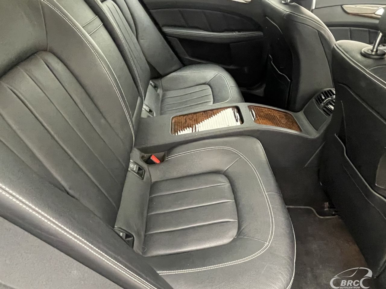 Mercedes-Benz CLS550 | 10